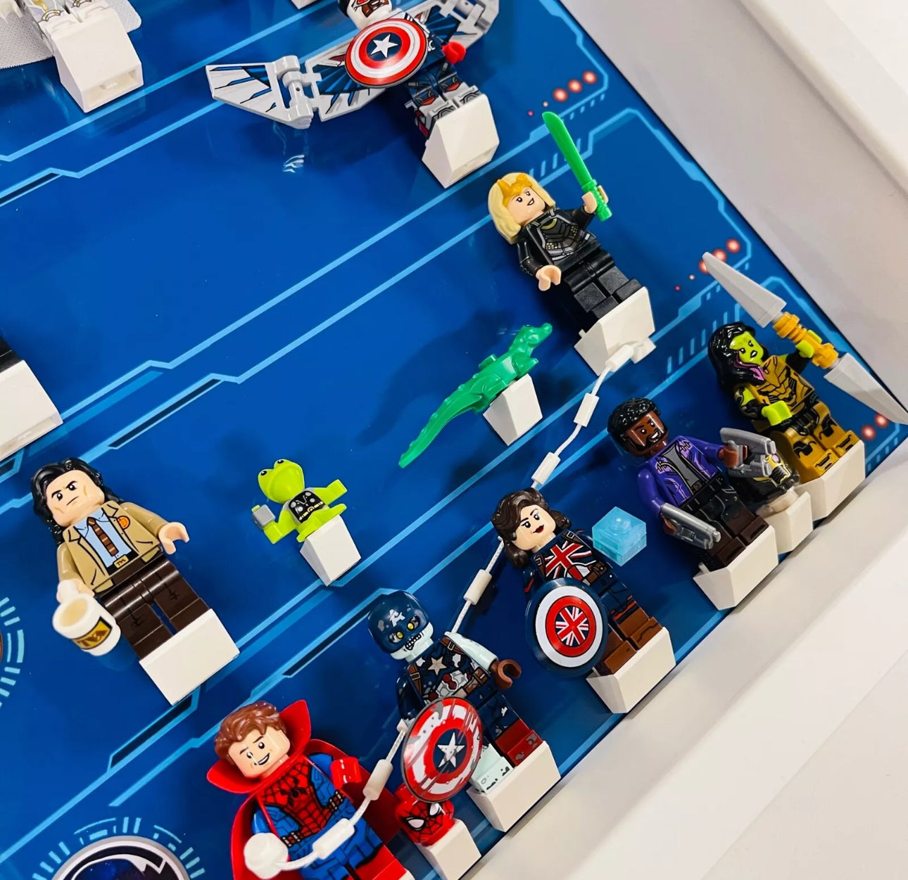 Display Frame case for Lego ® Marvel Series 1 71031 minifigures 27cm