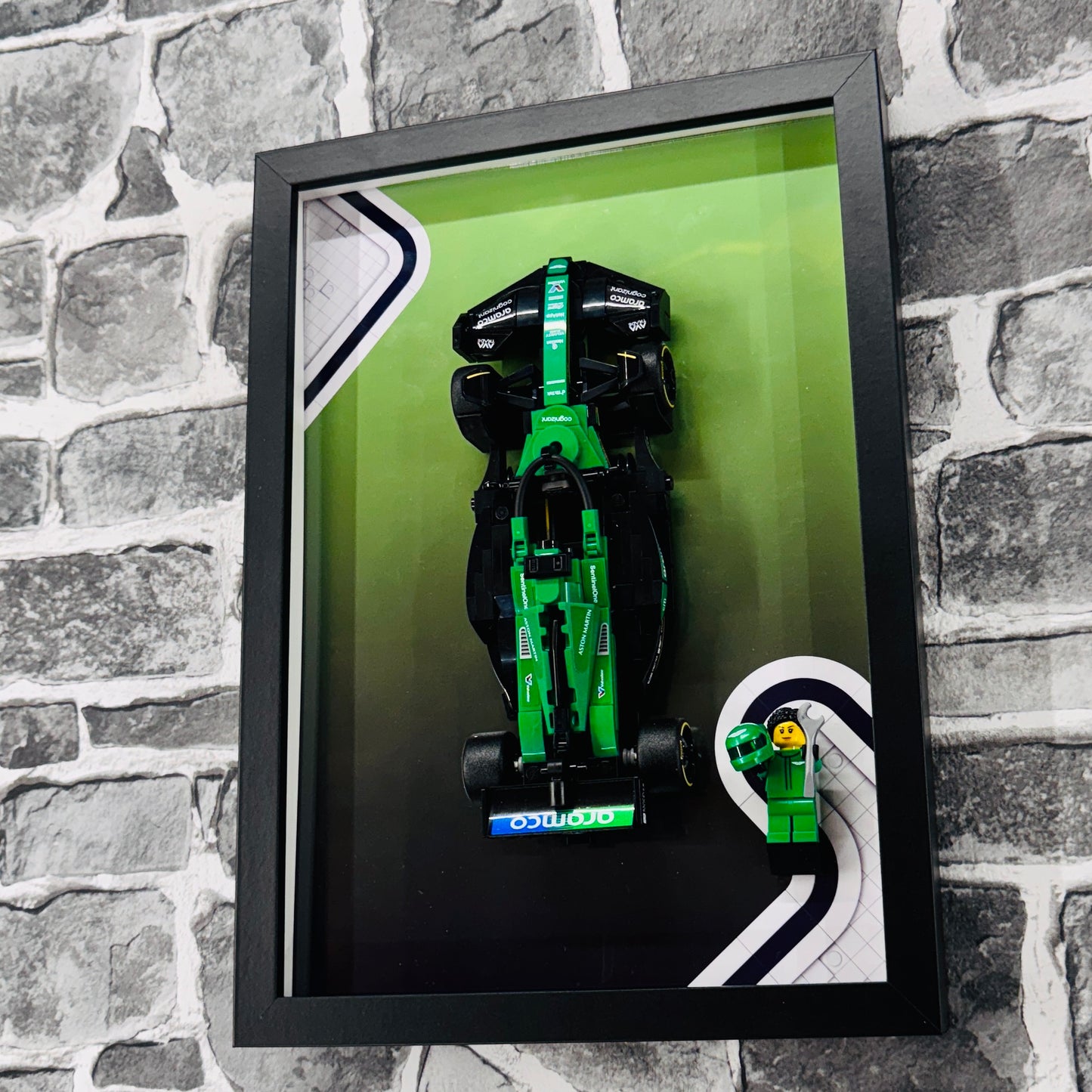 Display Frame for Lego ® Speed Champions Aston Martin AMR24 Formula one 1 Wall mount