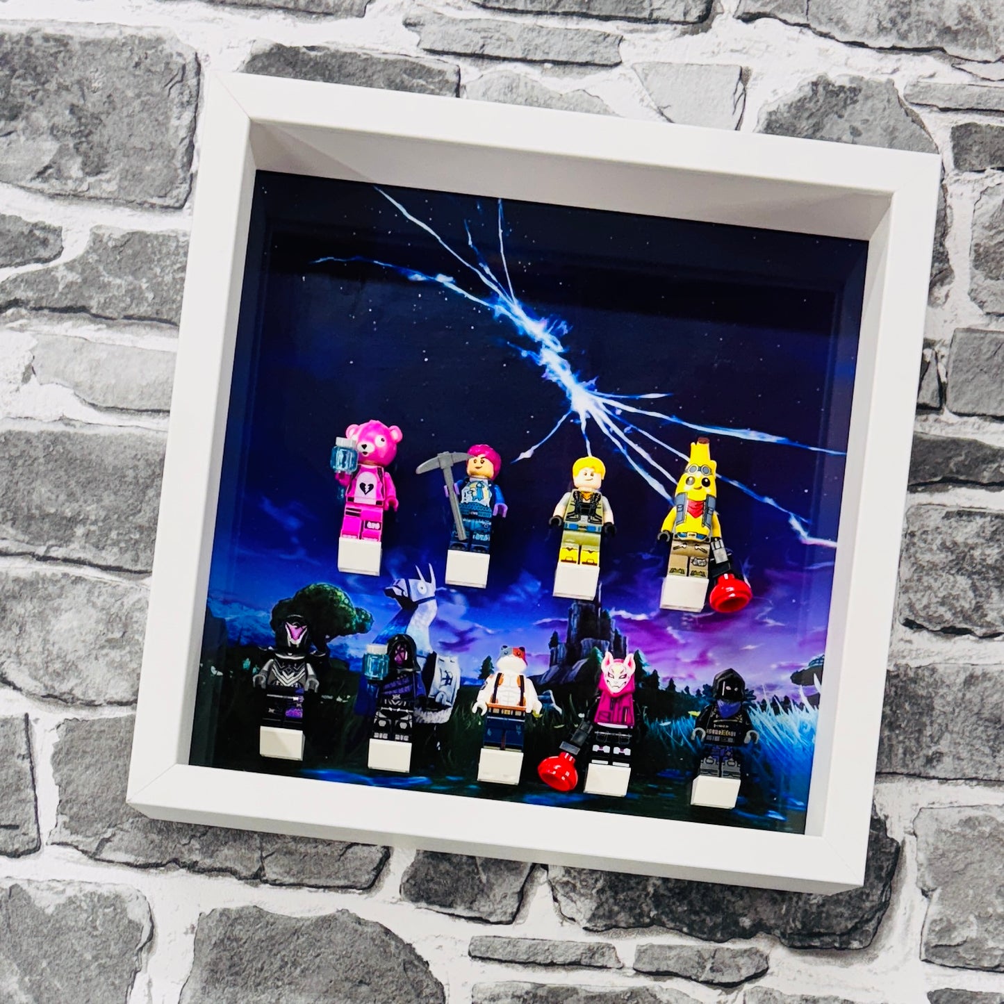 Display Frame Case For Lego Series Fortnite Bus minifigures 77073 v3