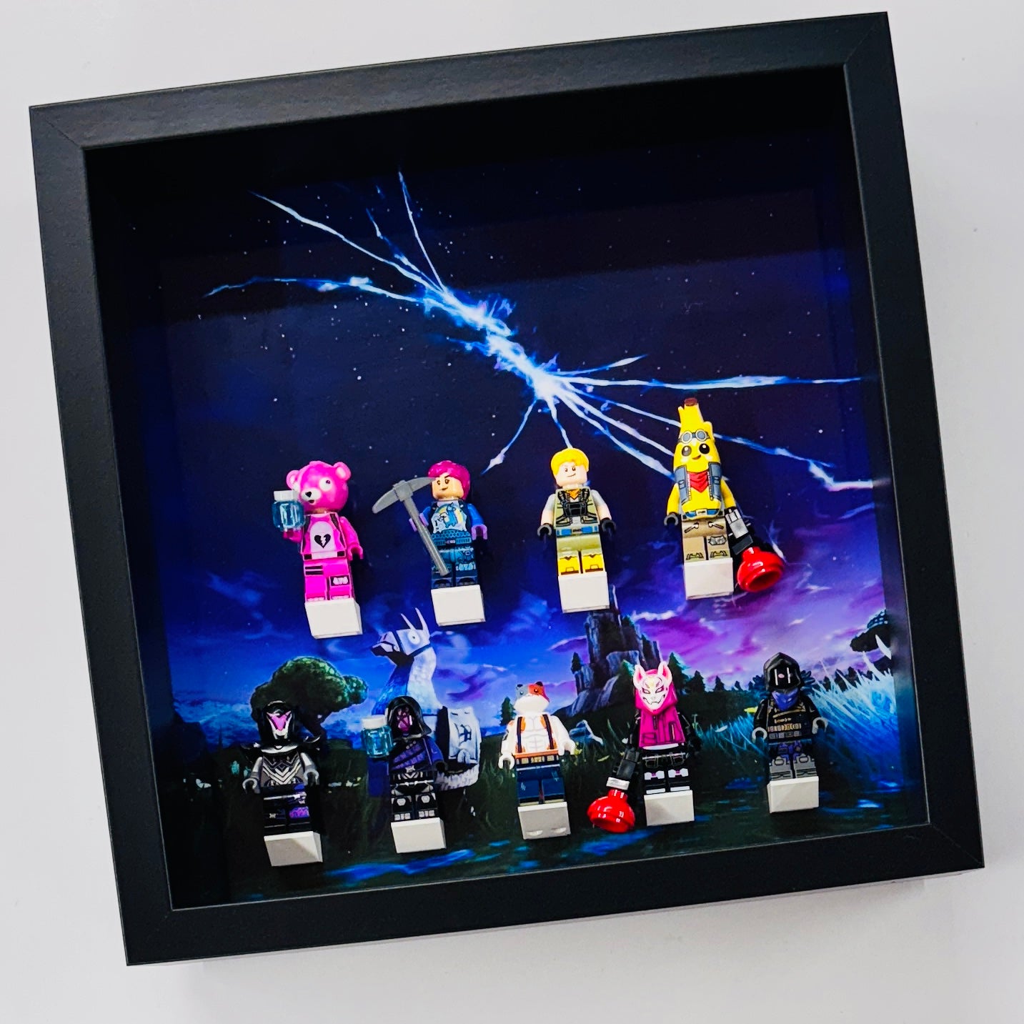 Display Frame Case For Lego Series Fortnite Bus minifigures 77073 v3