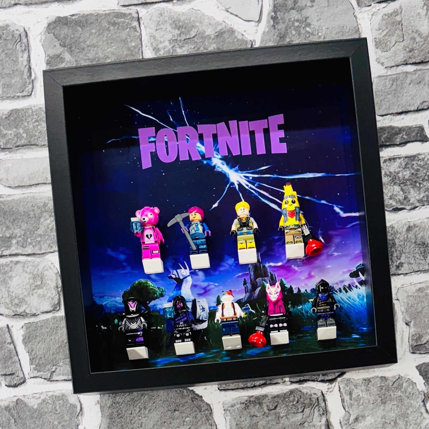 Display Frame Case For Lego Series Fortnite Bus minifigures 77073 v4