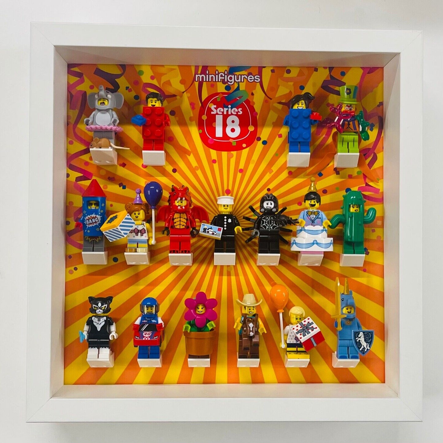 Display Frame for Lego ® Series 18 Minifigures 71021 No Figures 27cm