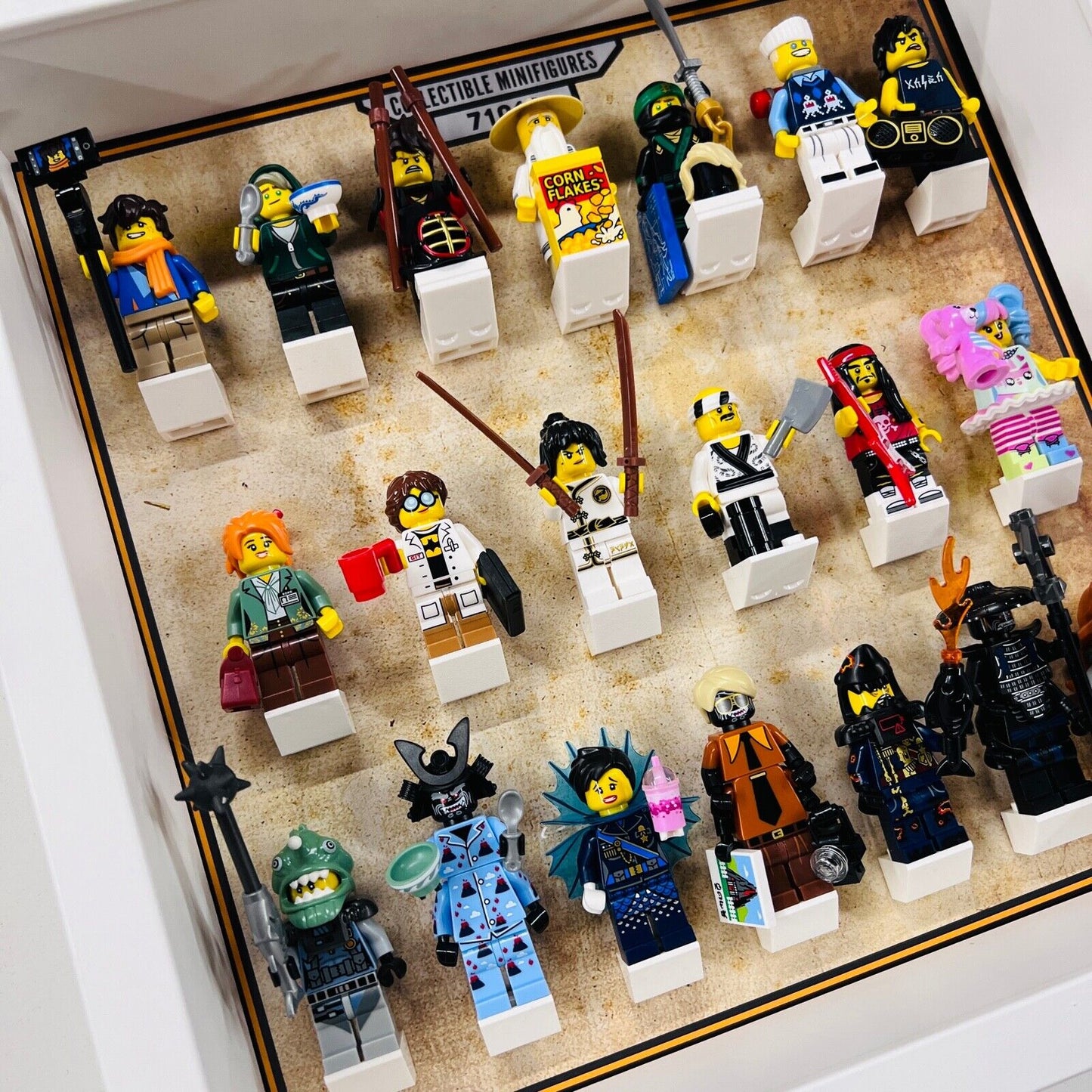 Display case Frame for Lego ® Ninjago Movie 71019 figures 27cm