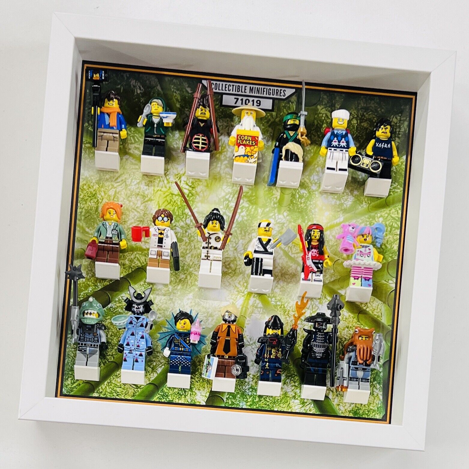 Display case Frame for Lego ® Ninjago Movie minifigures 71019  figures 27cm