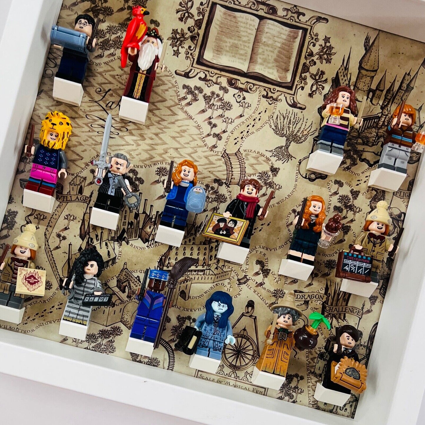 Display Frame for Lego ® Harry Potter Series 2 minifigures 71028 figures 27cm