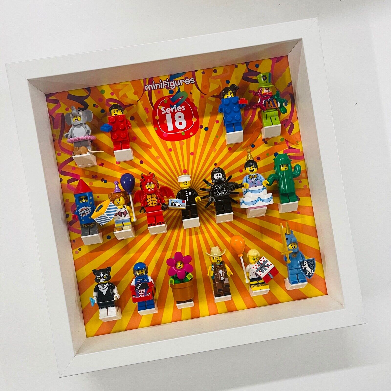 Display Frame for Lego ® Series 18 Minifigures 71021 No Figures 27cm