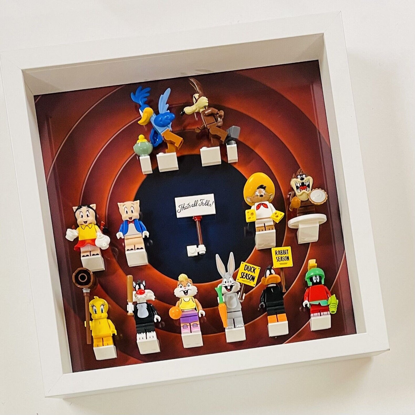 Display Case Frame for Lego ® Looney Tunes minifigures 71030 27cm