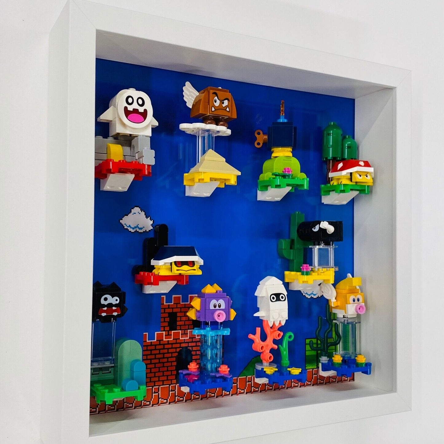 Display case Frame for Lego ® Super Mario Series 1 minifigures  27cm