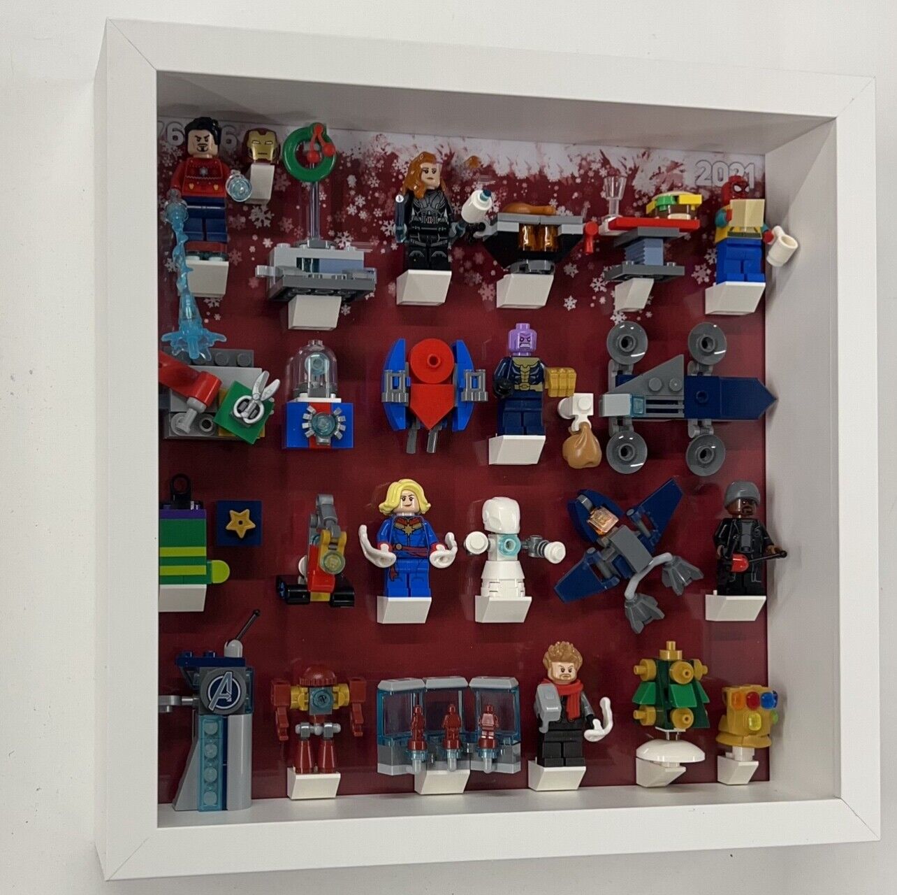 Display case Frame for Lego ® Marvel Avengers Advent Calendar 2021 76196 27cm