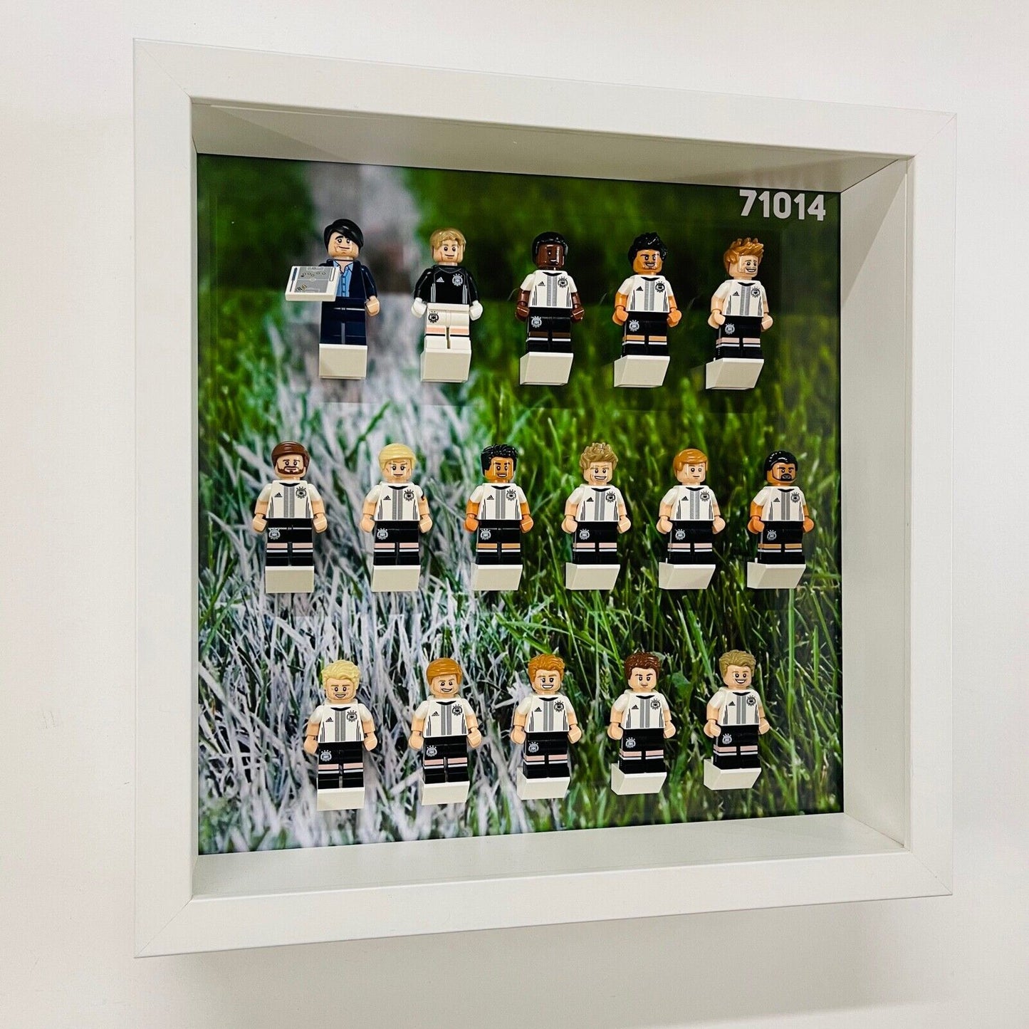 Display Frame for Lego ® German Football DFB Minifigures 71014 Figures 27cm case