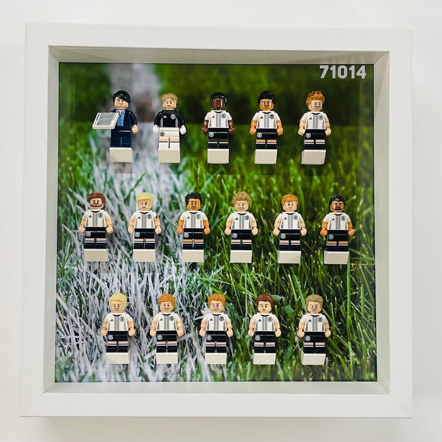 Display Frame for Lego ® German Football DFB Minifigures 71014 Figures 27cm case