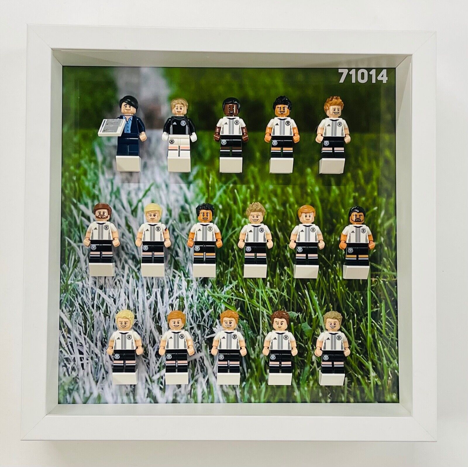 Display Frame for Lego ® German Football DFB Minifigures 71014 Figures 27cm case