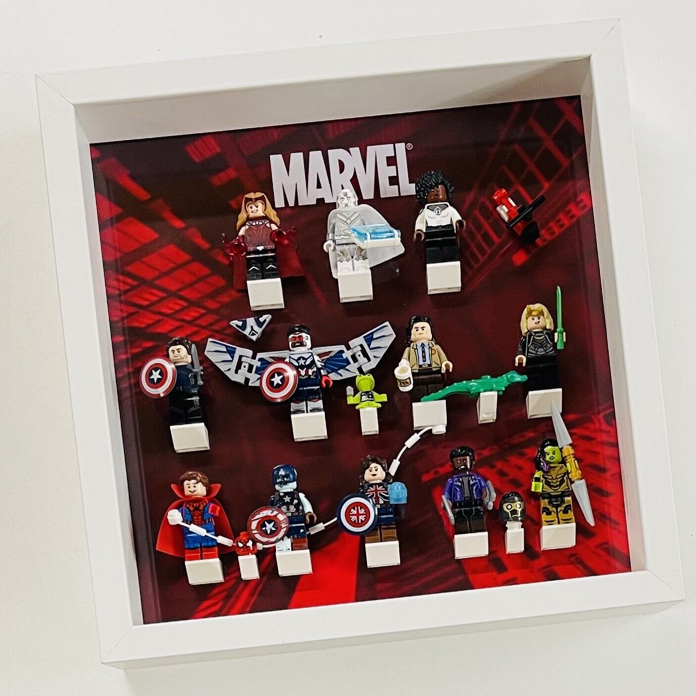 Display Frame for Lego ® Marvel Studios Series 71031 minifigures figures 27cm