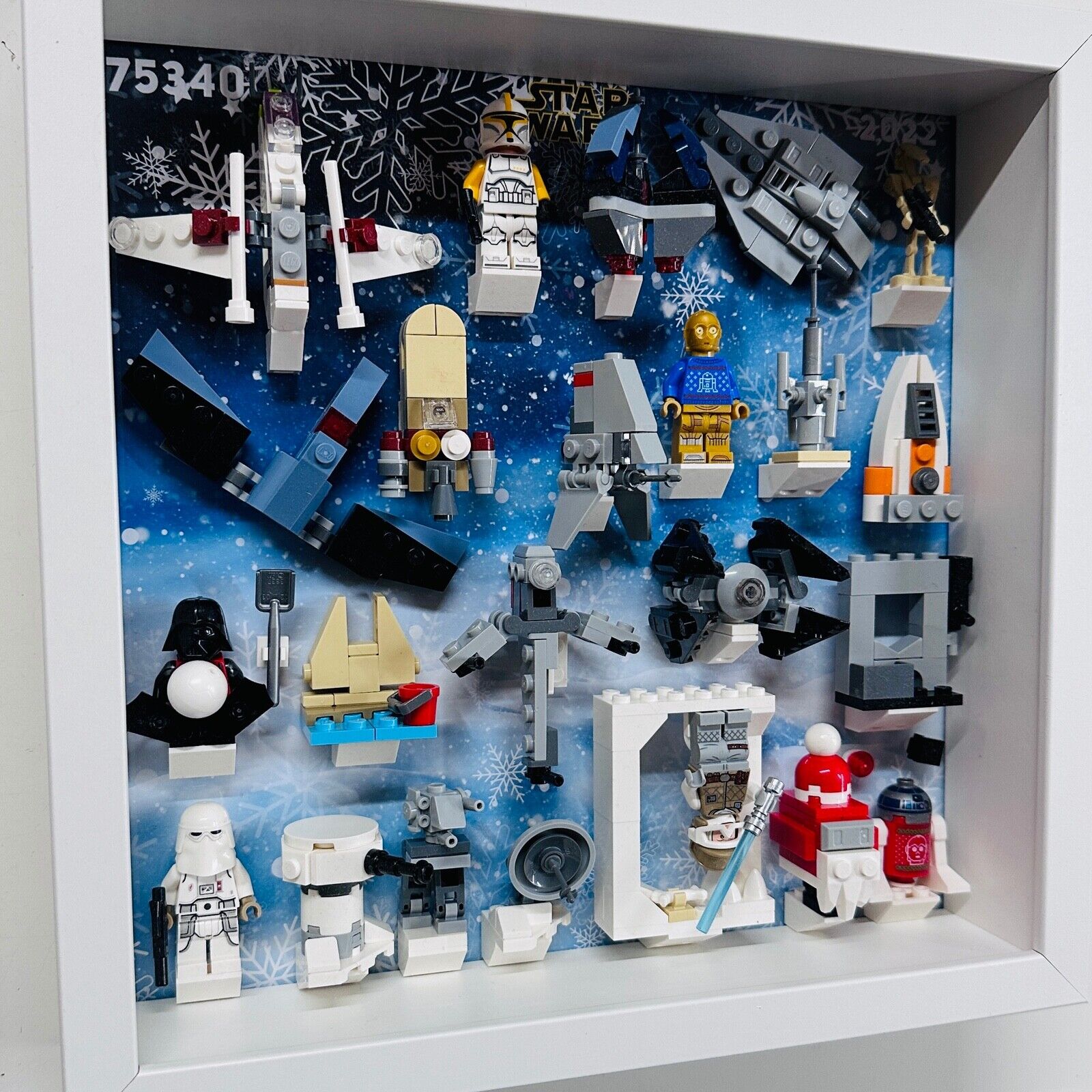 Display Frame for Lego ® Star Wars Advent Calendar 2022 minifigures 75340 27cm