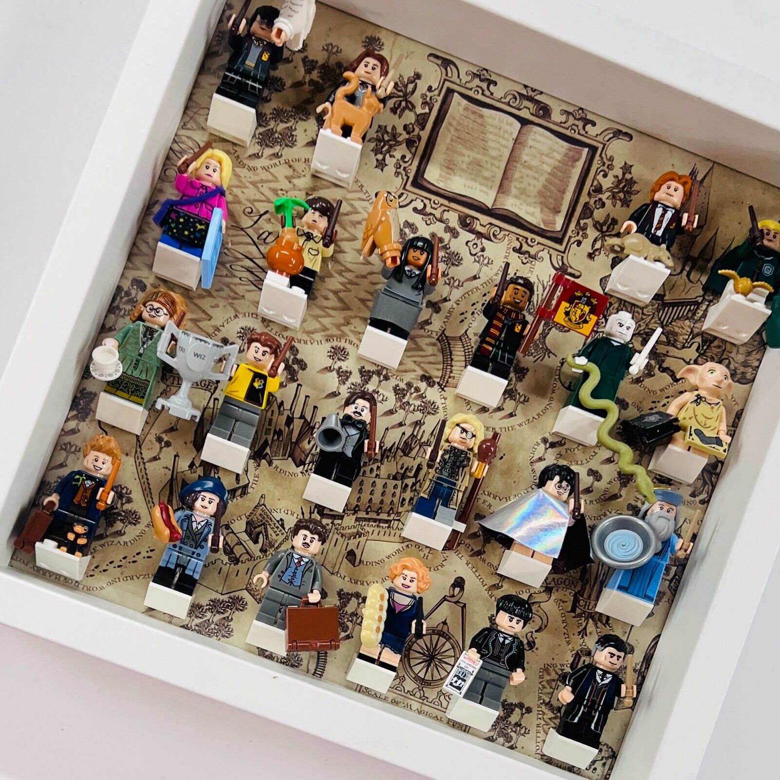 Display case Frame for Lego ® Harry Potter Series 1 minifigures 71022 27cm