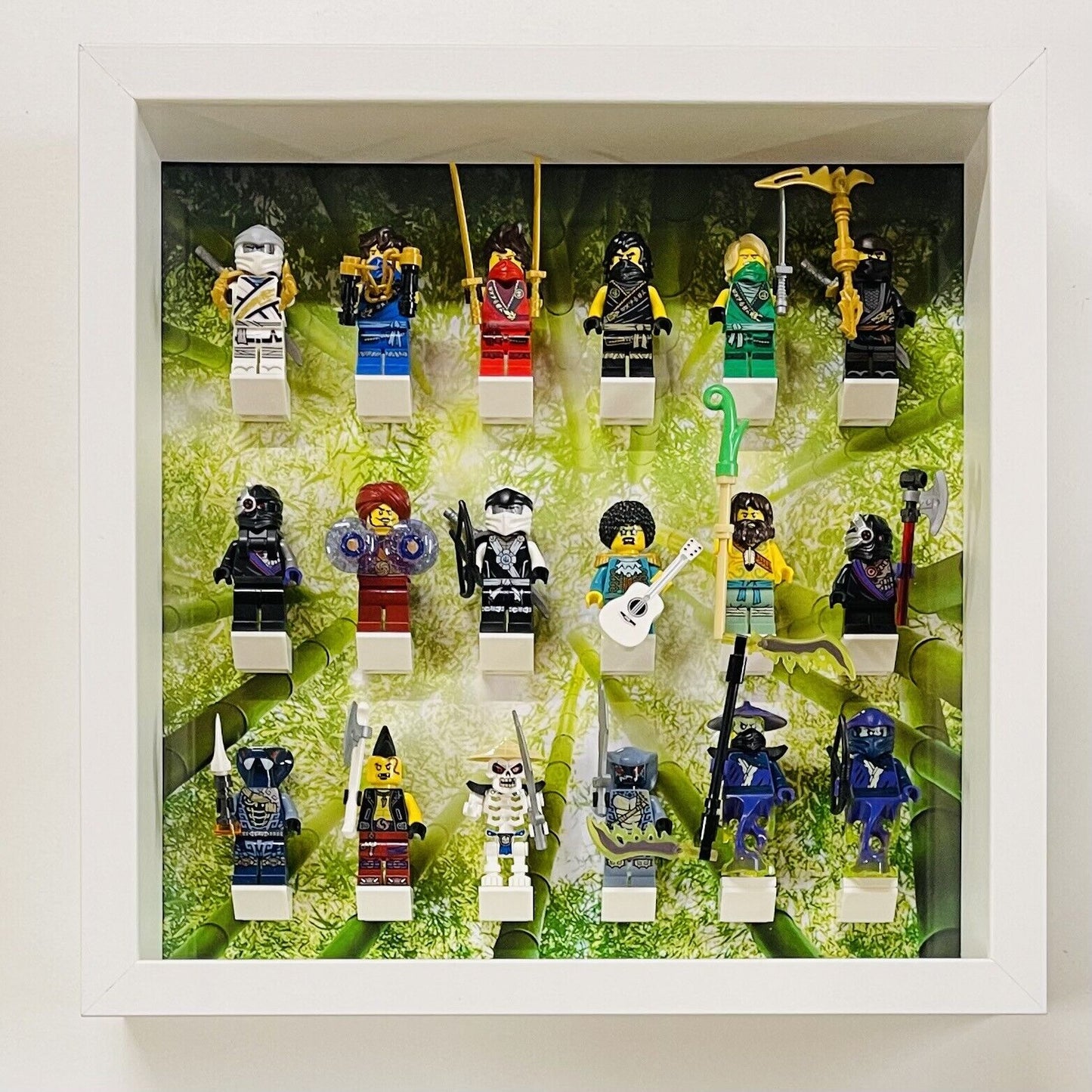 Display Frame for Lego ® Ninjago General minifigures figures 27cm