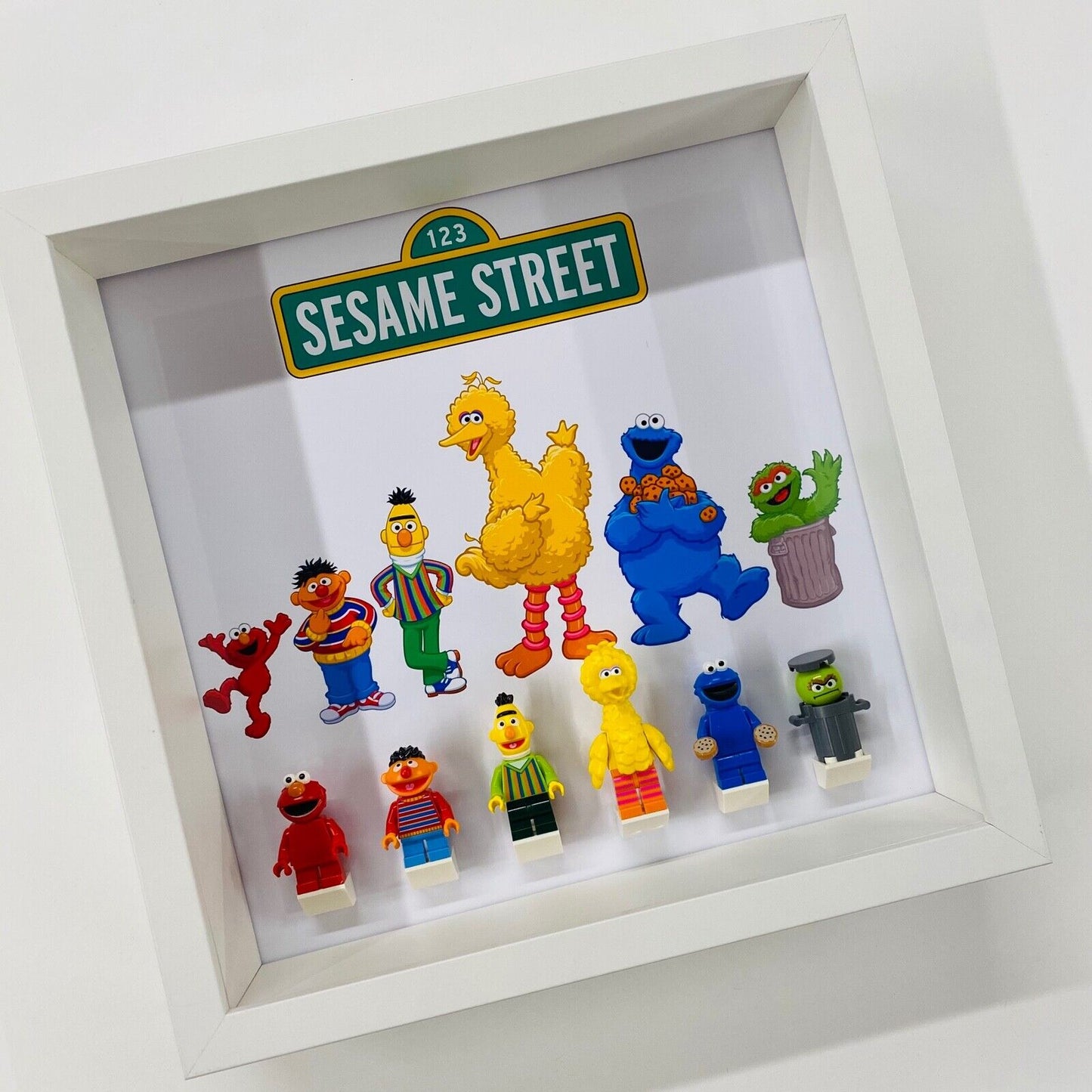 Display Frame for Lego ® Ideas 123 Sesame Street minifigures 21324 figures 27cm