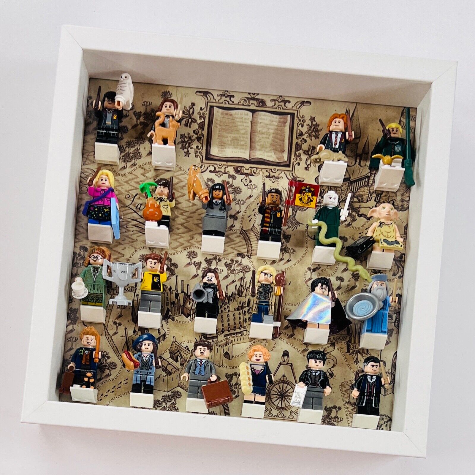 Display case Frame for Lego ® Harry Potter Series 1 minifigures 71022 27cm