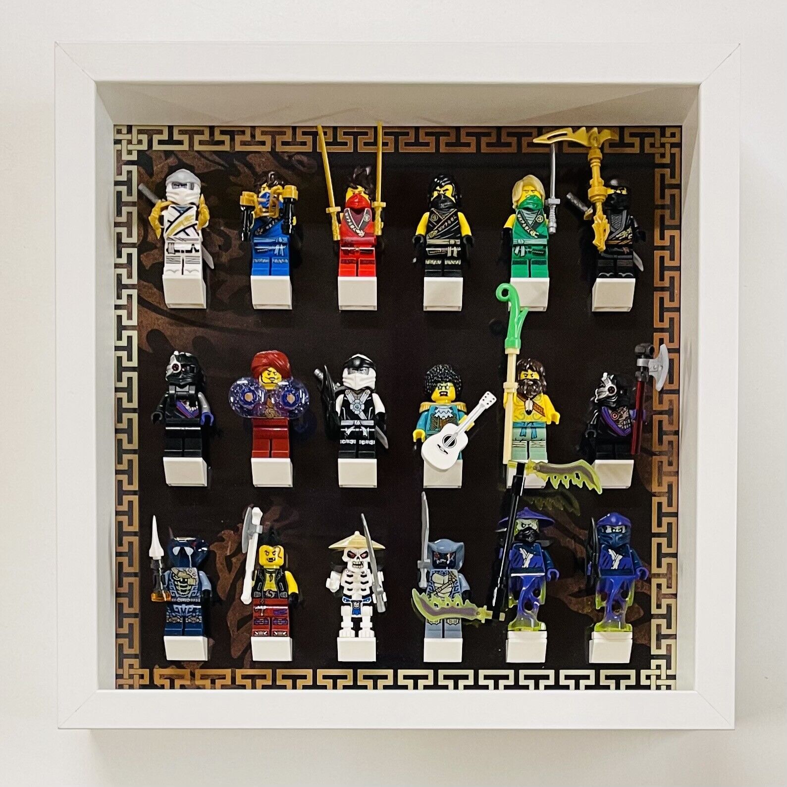 Display Frame for Lego ® Ninjago General minifigures figures 27cm