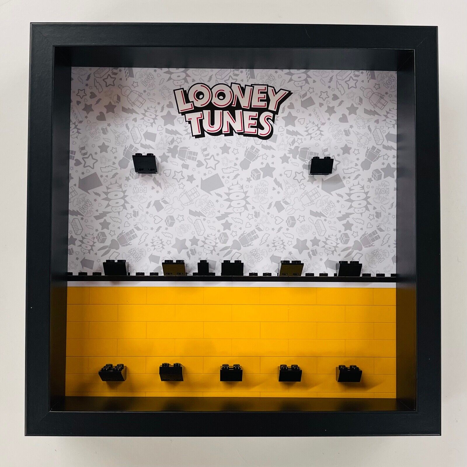 Display Frame case for Lego ® Looney Tunes minifigures 71030 27cm