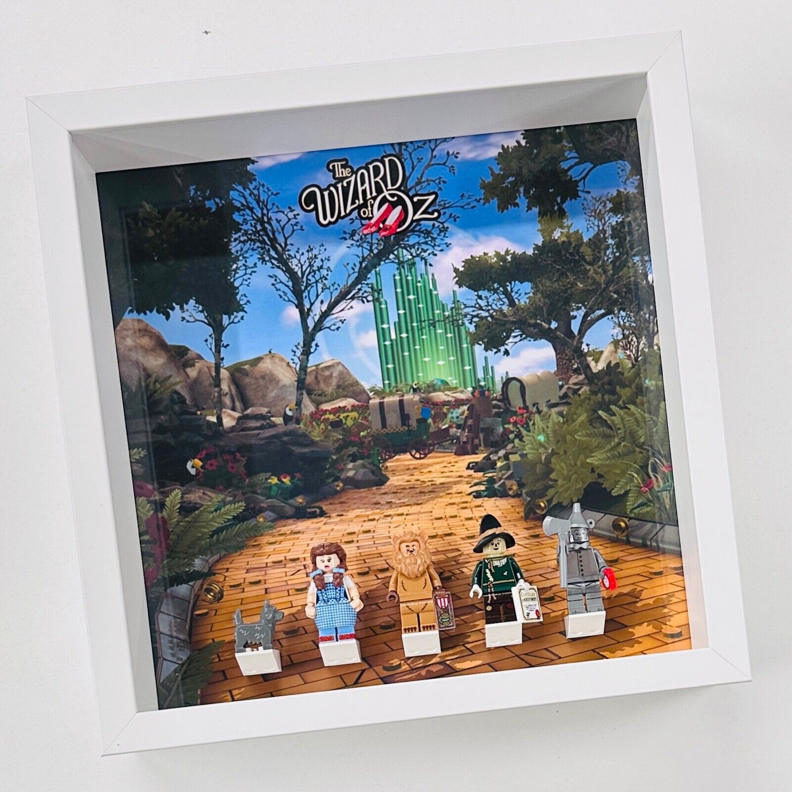 Display Frame for Lego ® Wizard of Oz Lego Movie 2 minifigures 27cm