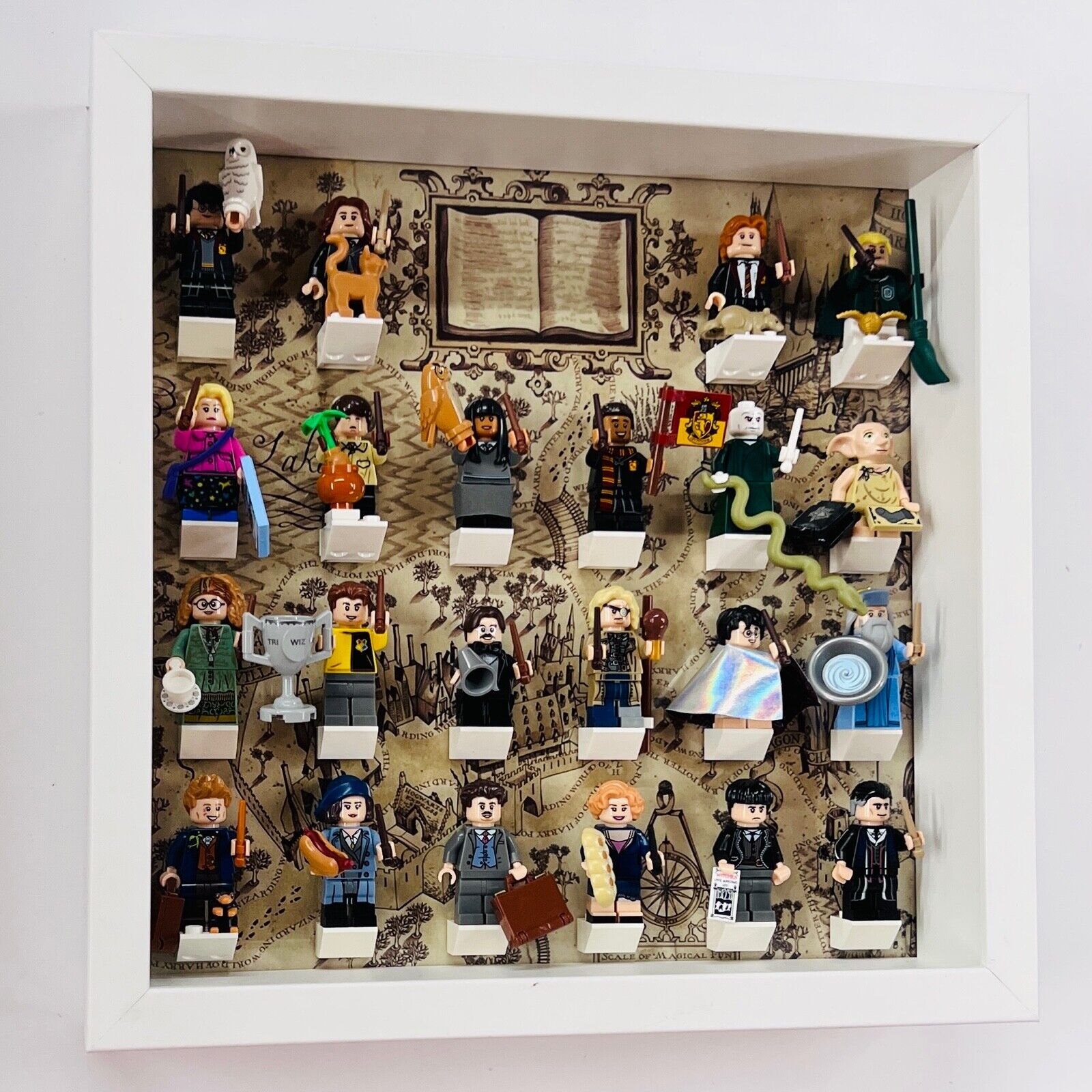 Display case Frame for Lego ® Harry Potter Series 1 minifigures 71022 27cm