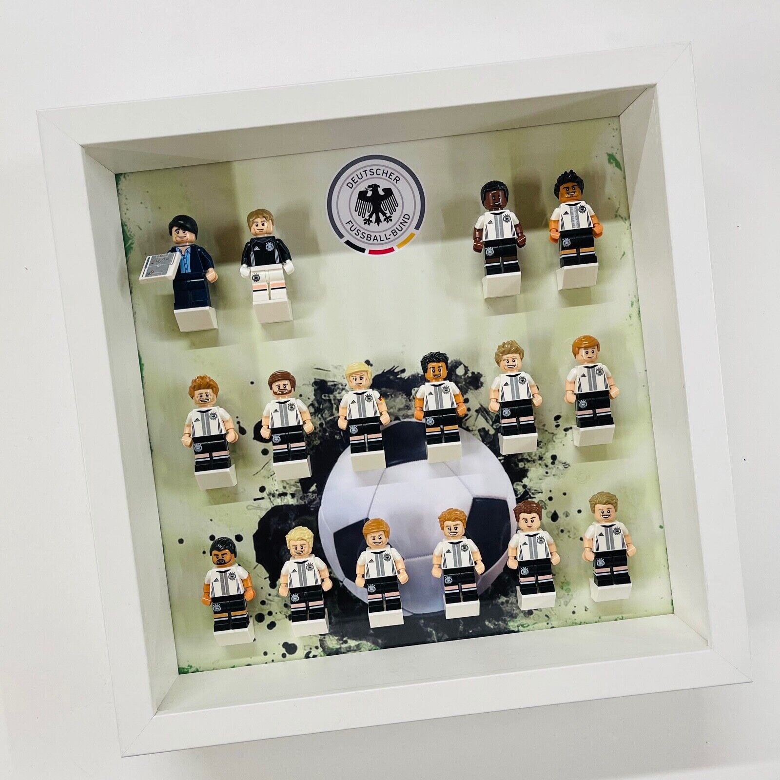 Display Frame for Lego ® German Football DFB Minifigures 71014 Figures 27cm case