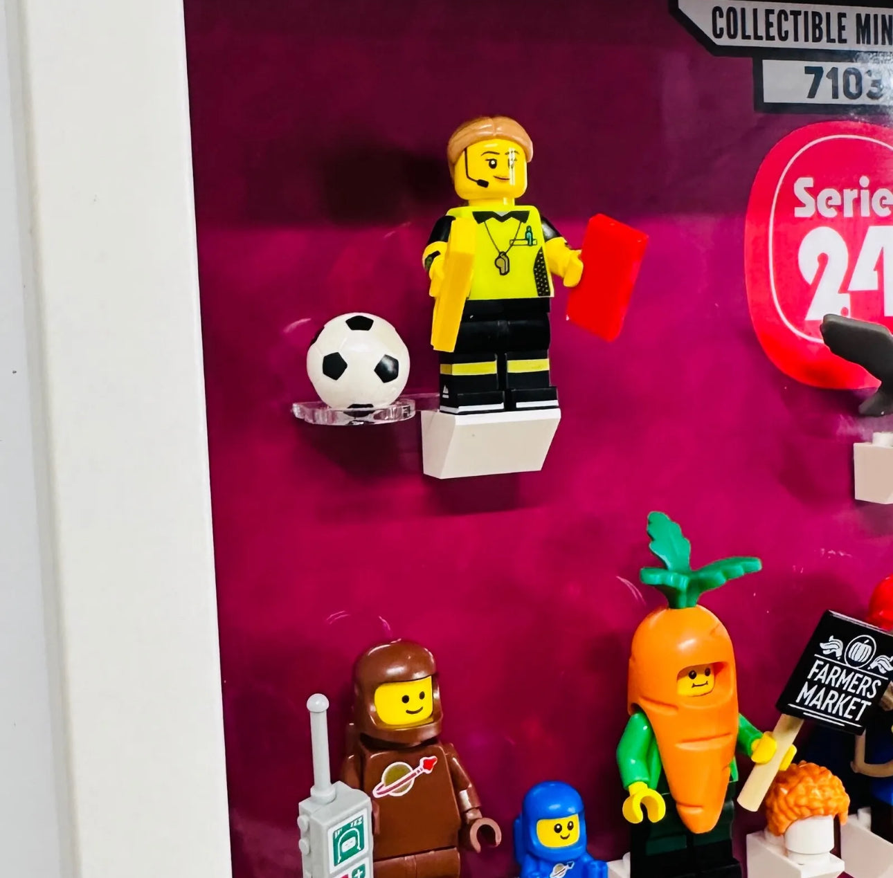 Lego series 24 display frame referee football stand 