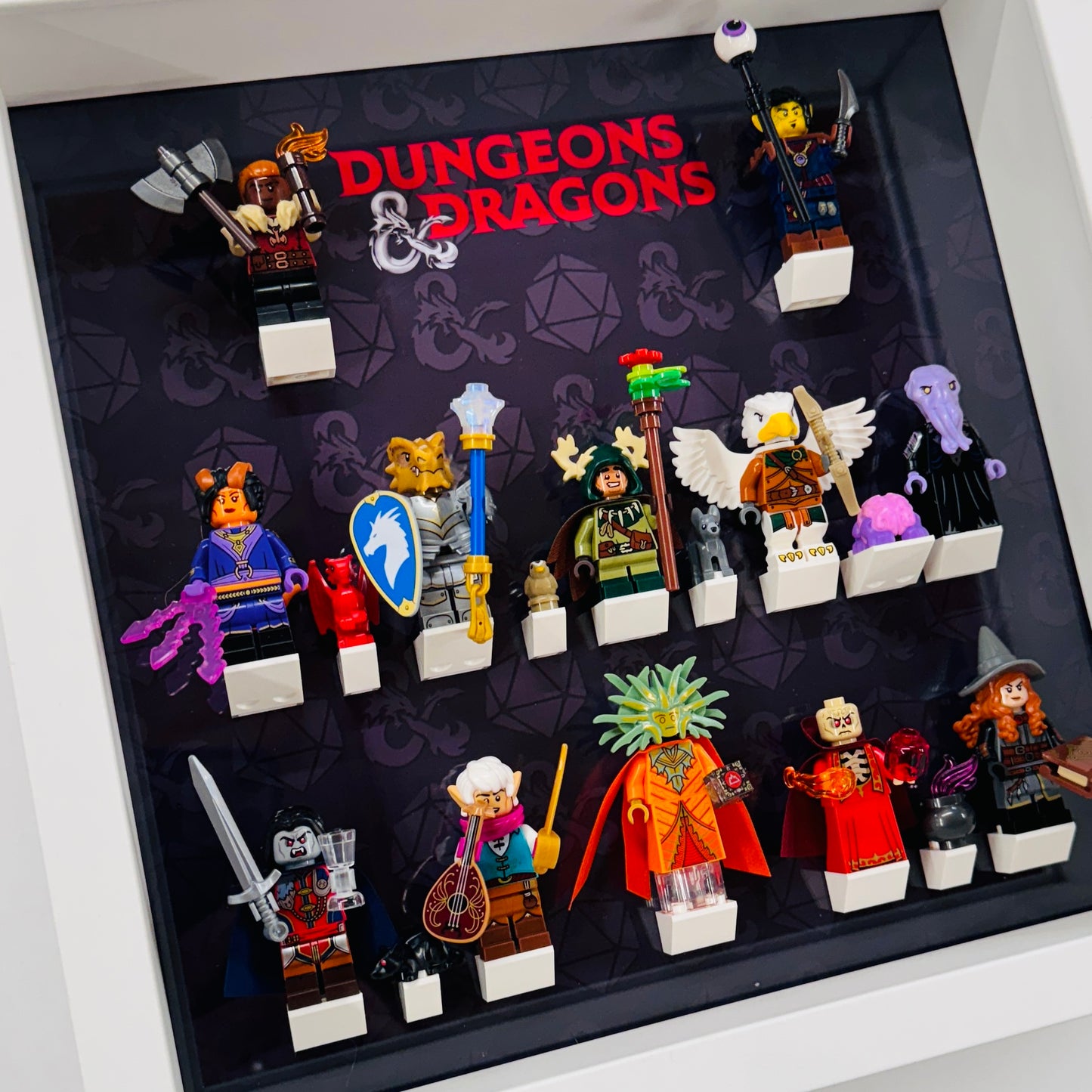 white minifgure display frame for lego dungeon and dragons minifigurtes 